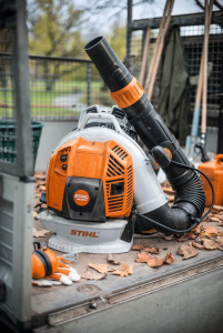 BR 800 C-E Reppupuhallin, Stihl 4
