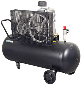 KOMPRESSORI 3-V 5,5HP 685L/200L MUSTA, StrongLine 2