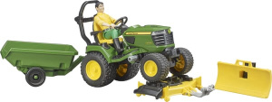 John Deere -ajoleikkuri perävaunulla ja puutarhuri 2