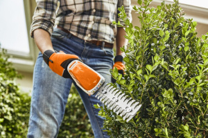 HSA 26 Puutarhaleikkuri Sis AS2 Ja Al1, Stihl 4