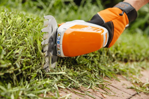 HSA 26 Puutarhaleikkuri Sis AS2 Ja Al1, Stihl 5