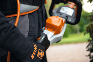 HSA 130.0 R Akkupensasleikkuri, Stihl 5
