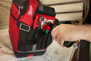 TYÖMAA KYLMÄLAUKKU PACKOUT, Milwaukee 2
