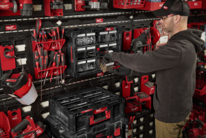 LOKERIKKO RASIOILLA PACKOUT, Milwaukee 5