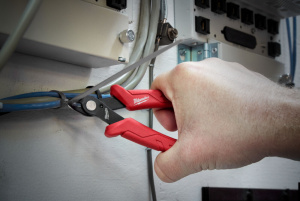 ELEKTRONIIKKAPIHDIT, Milwaukee 4