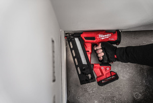 #VIIMEISTELYNAULAIN M18 CN16GA-0X, Milwaukee 12
