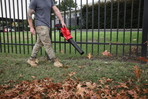 AKKUPUHALLIN M18 F2BL-0, Milwaukee 4