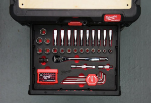 RÄIKKÄ&HYLSYT 1/2" SISUS 70KPL, Milwaukee 2