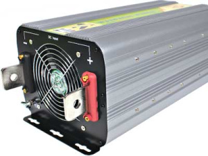 C-PWR INVERTTERI 12V->230V 5000W 2