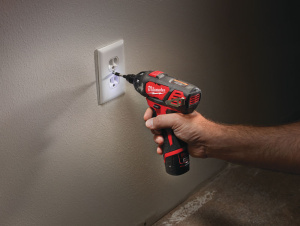 AKKURUUVINVÄÄNNIN M12 BSD-0, Milwaukee 4