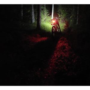 LED POLKUPYÖRÄN TAKAVALO 27 LEDIÄ 4
