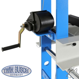 Hydrauliprässi 45 t 3
