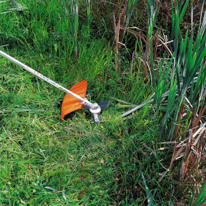 Kolmiterä 300-3, Stihl 2