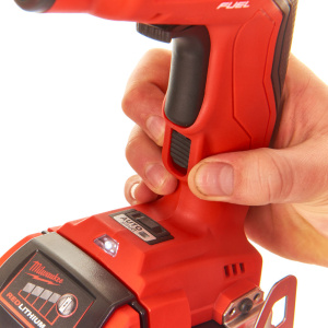 KIPSILEVYRUUVAIN M18 FSG-0X, Milwaukee 4