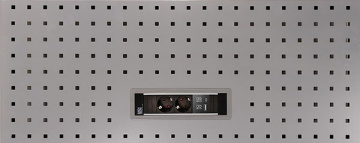 REIKÄLEVY 002 PISTORAS. 2X230V + USB A&C