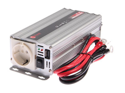 C-PWR INVERTTERI 12V->230V 600W