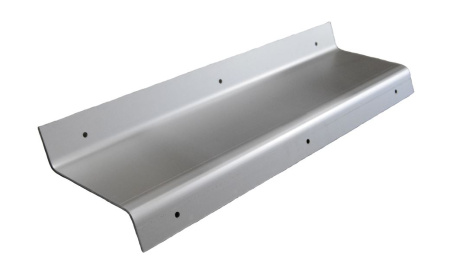 ROISKELÄPÄN KANNAKE, LEVEYS 615MM, ULKONEMA 150MM, ANODISOITU AL