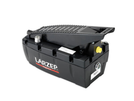 Z - Paineilmahydrauliset pumput 700bar ja 1000bar LARZEP 
